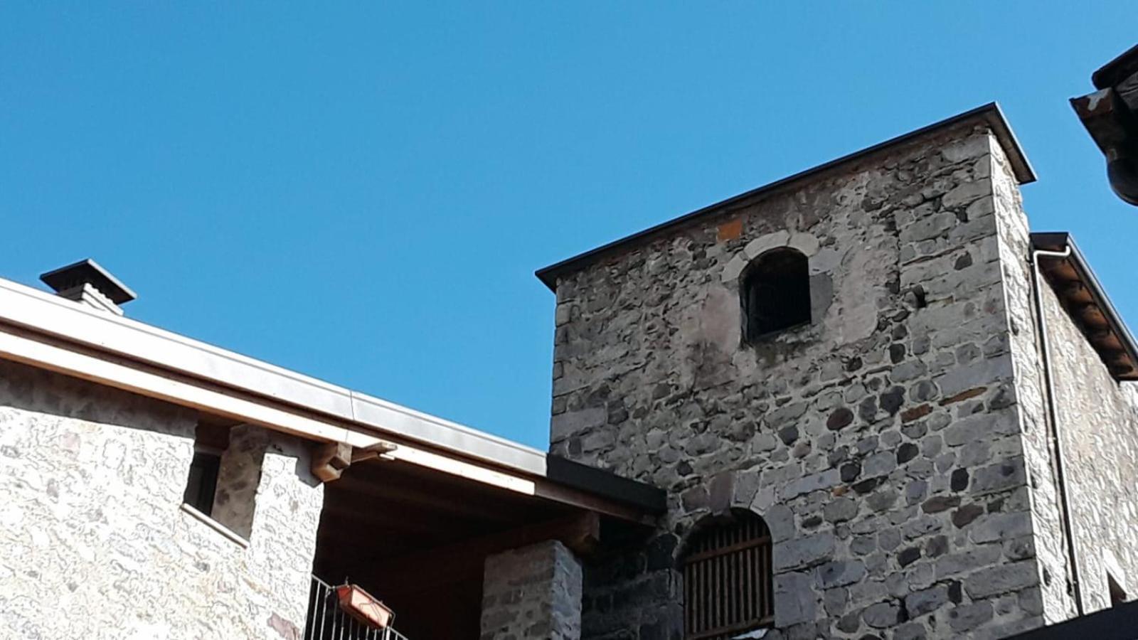 Bed and Breakfast La Torre A Colori Esine Esterno foto
