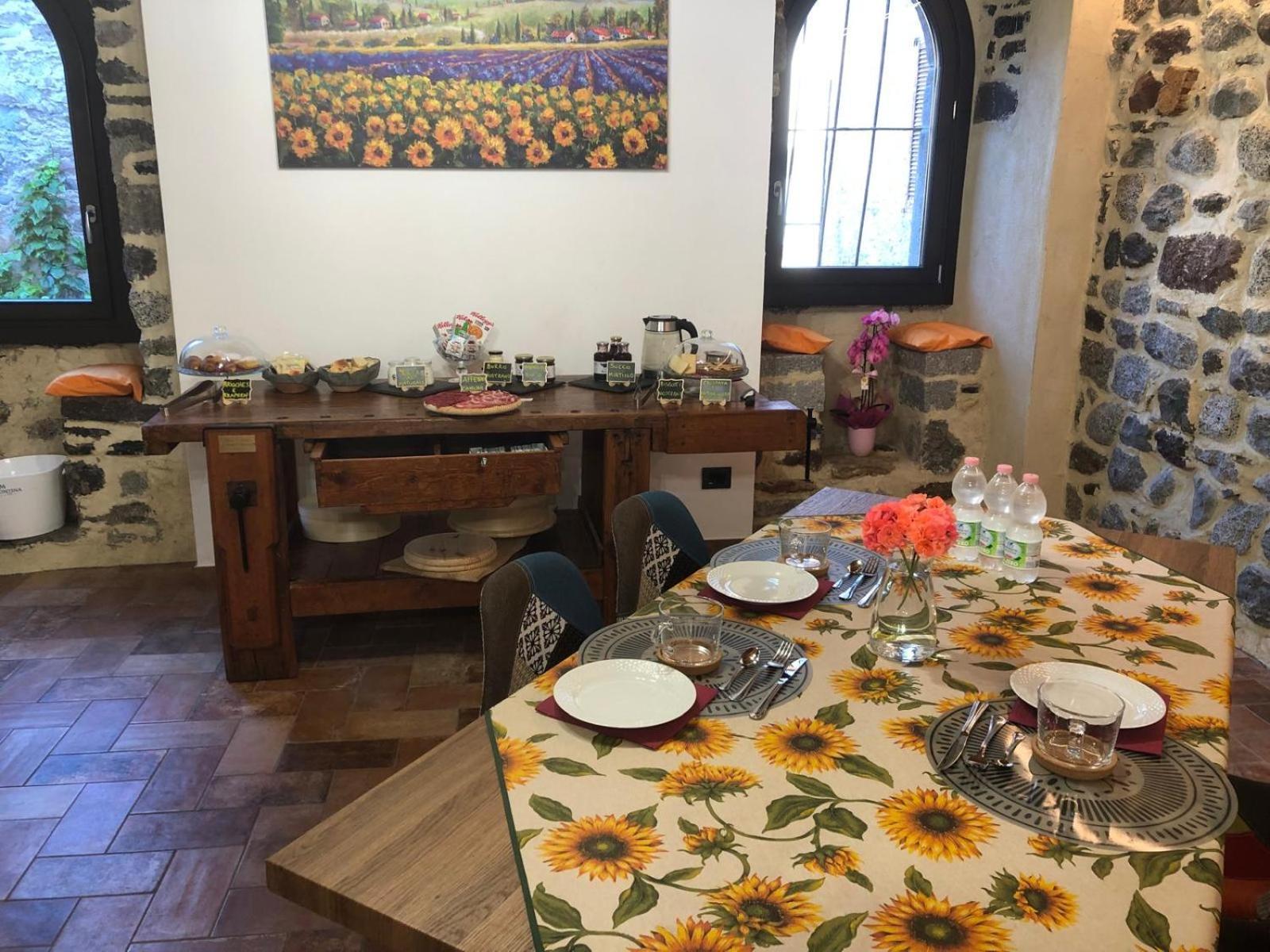 Bed and Breakfast La Torre A Colori Esine Esterno foto